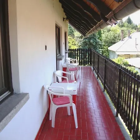 Appartement Gyongyvirag Vendeghaz *