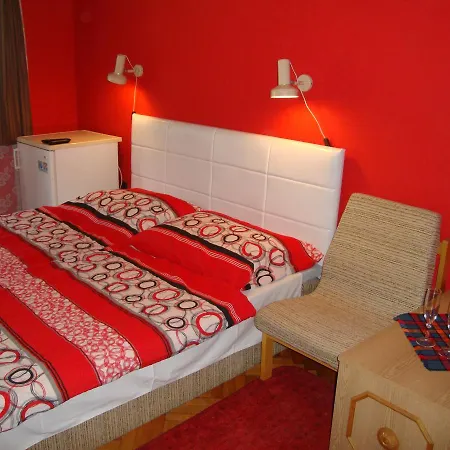 Gyongyvirag Vendeghaz Apartment Balatonboglar