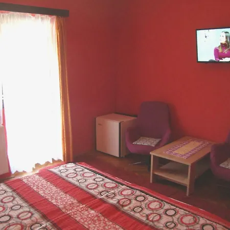 Gyongyvirag Vendeghaz Apartment *