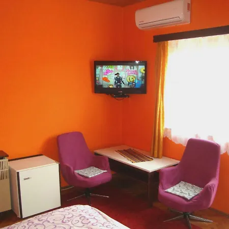 Gyongyvirag Vendeghaz Apartment *
