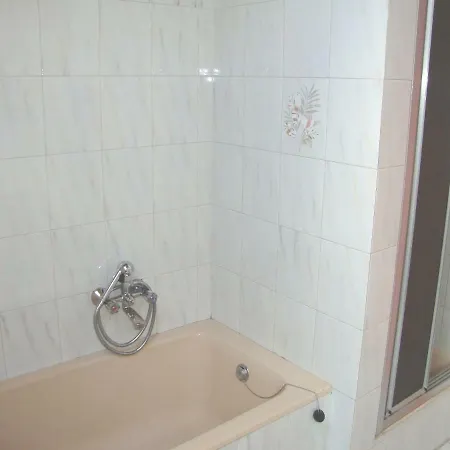 Gyongyvirag Vendeghaz Apartment *