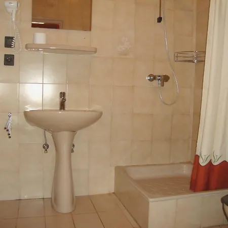 Apartment Gyongyvirag Vendeghaz Balatonboglar